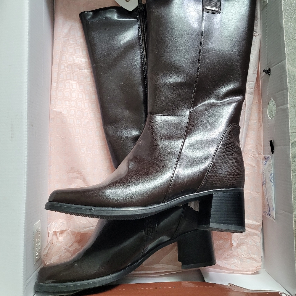 NWOT! lavallee Elegant Brown Knee-High Boots